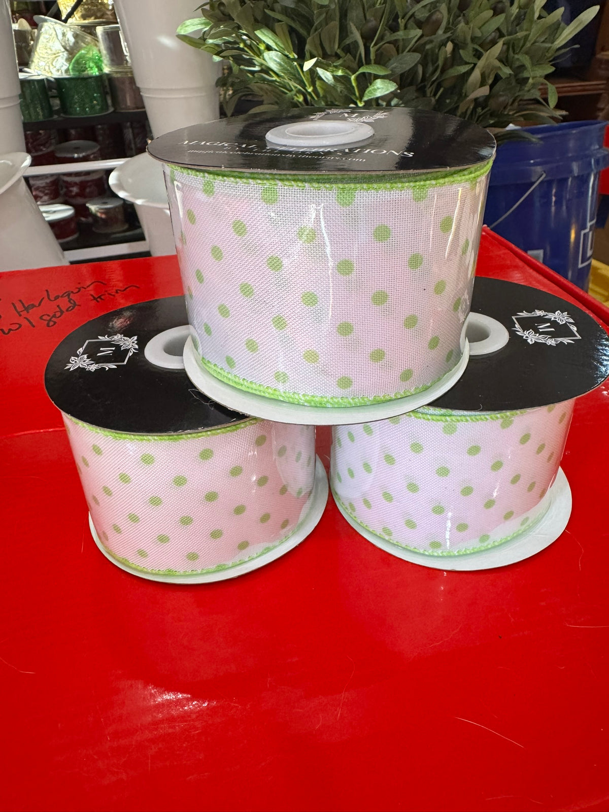 2.5in Light Green Dots