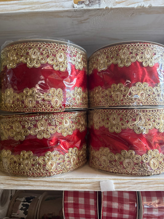 4" Red Velvet w/Wide Gold Scallop Wire Ribbon
