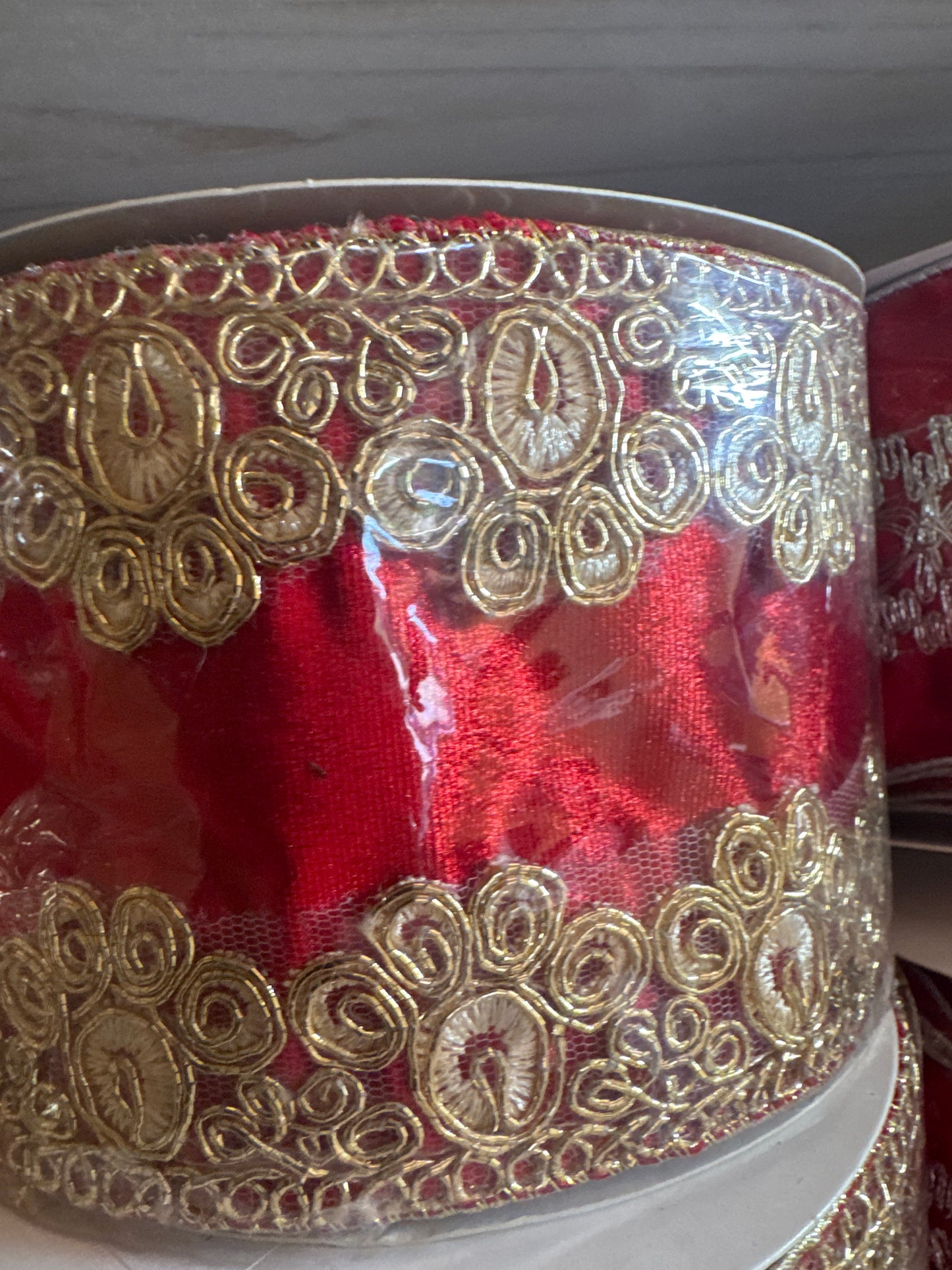 4" Red Velvet w/Wide Gold Scallop Wire Ribbon
